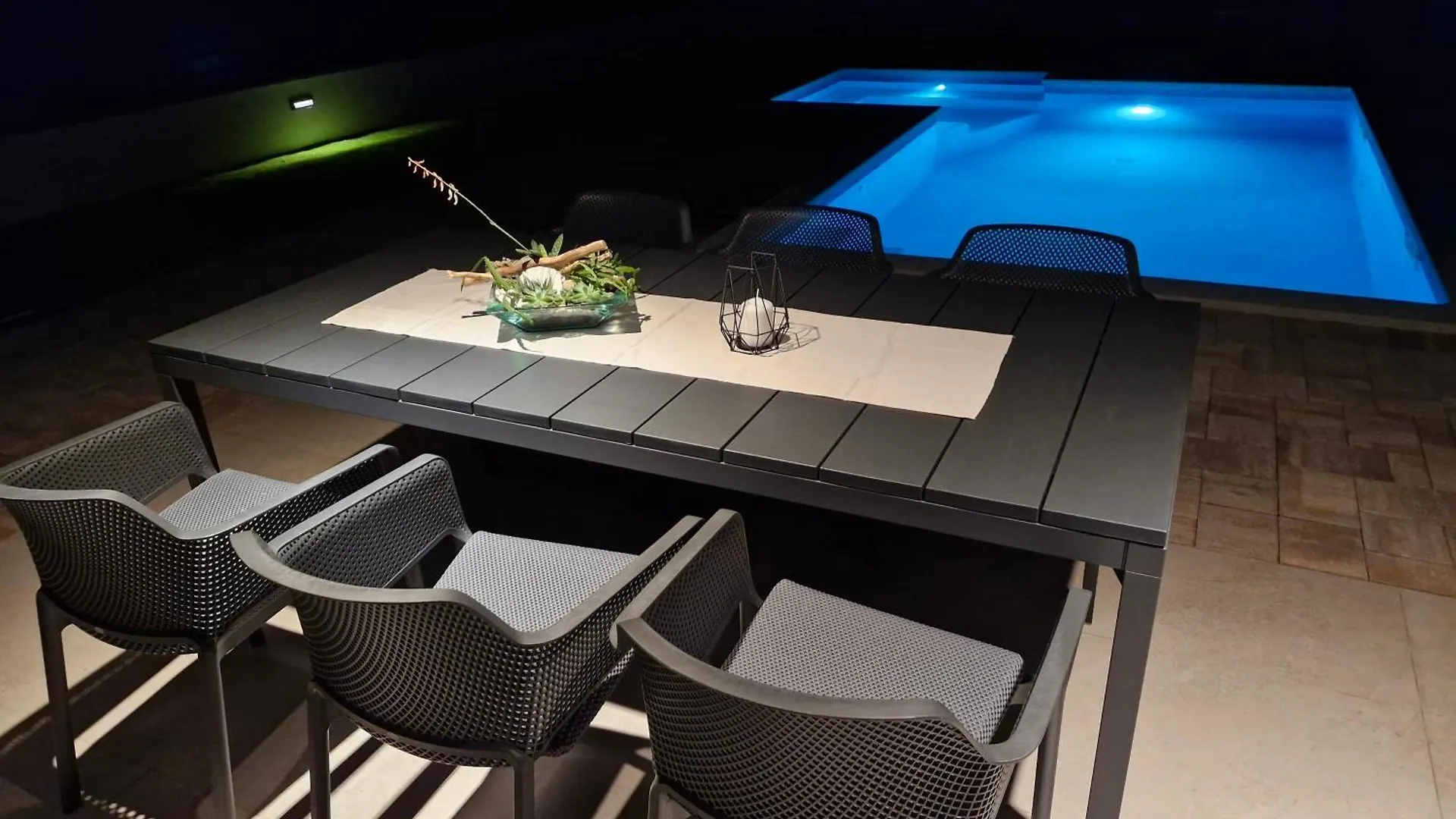 More - Luxury Apartment With Private Pool Medulin Croatia